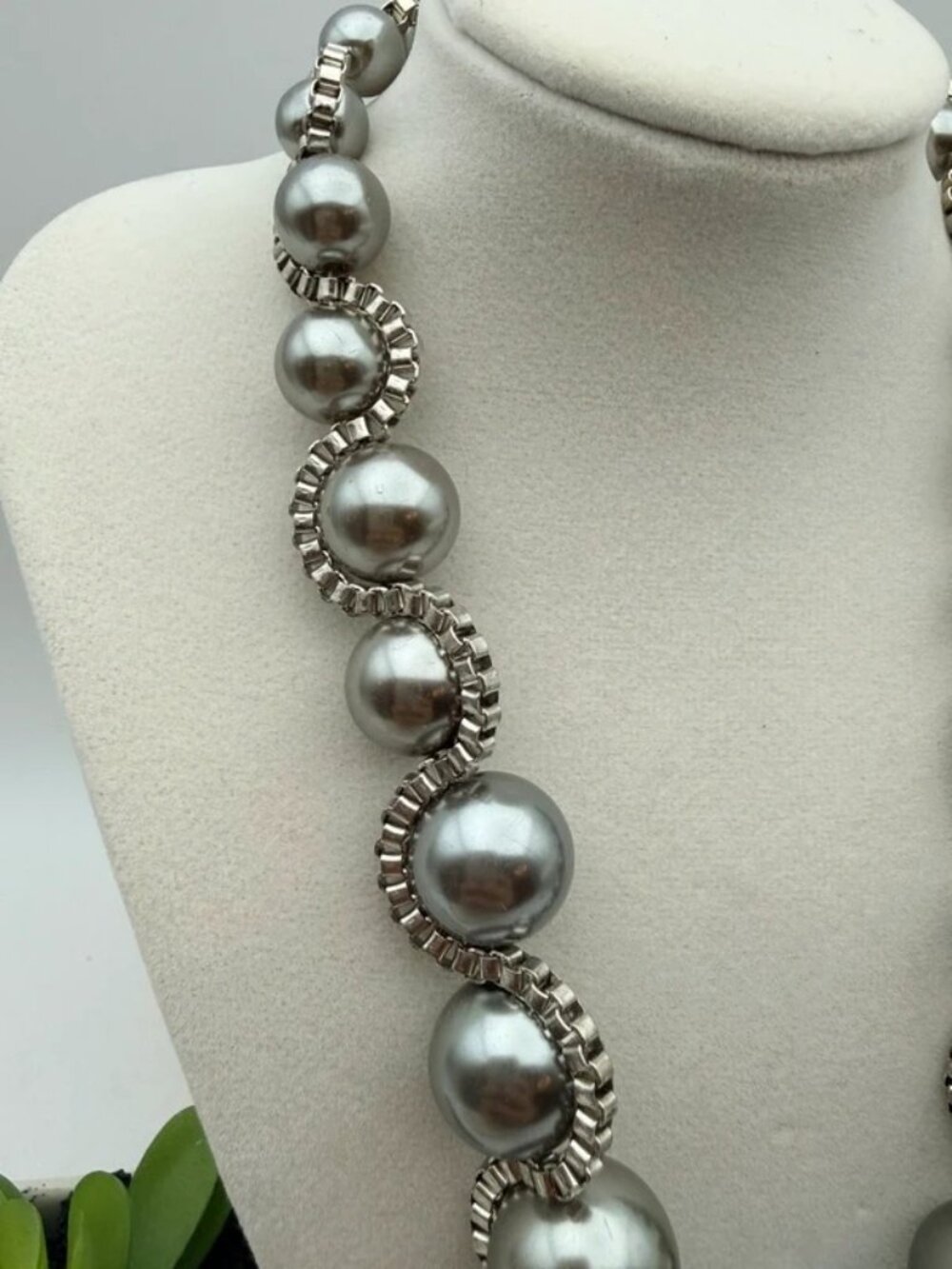 Statement Necklace Gray Faux Pearl Silver Tone Crystal Cluster Fashion Jewelry - Picture 3 of 7